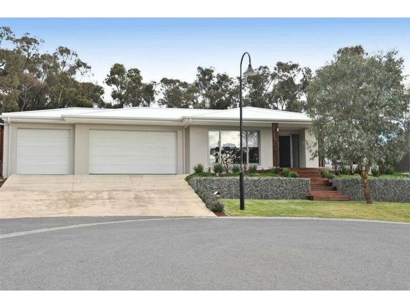 13 Bronwyn Court, Spring Gully VIC 3550