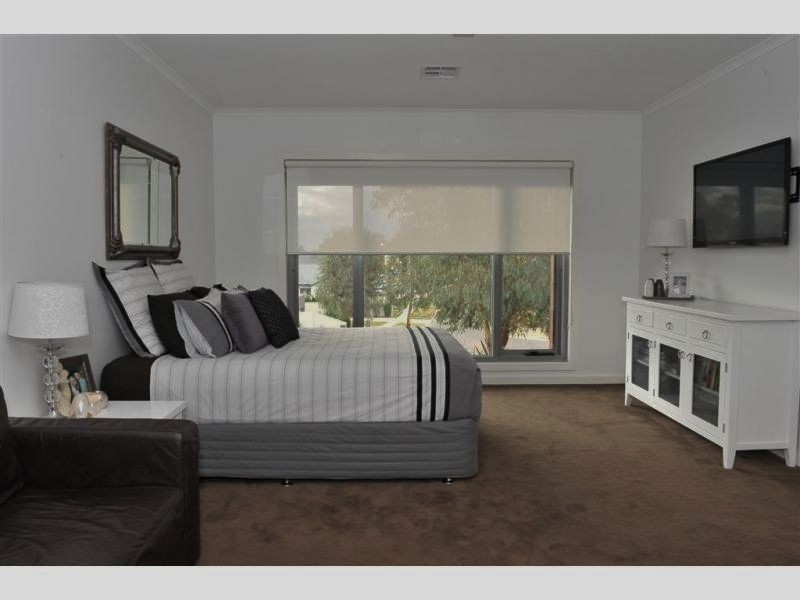 13 Bronwyn Court, Spring Gully VIC 3550