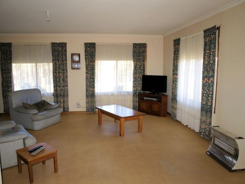 70 East Baynton Road, Heathcote VIC 3523