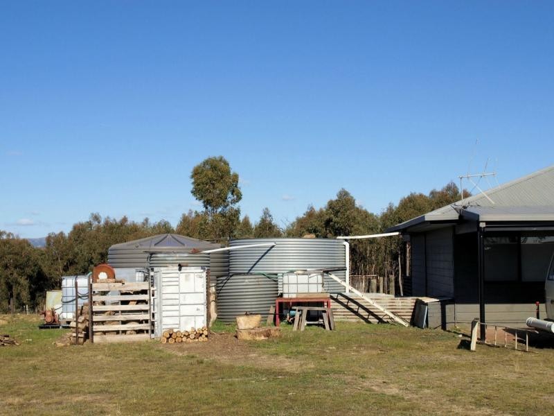 70 East Baynton Road, Heathcote VIC 3523