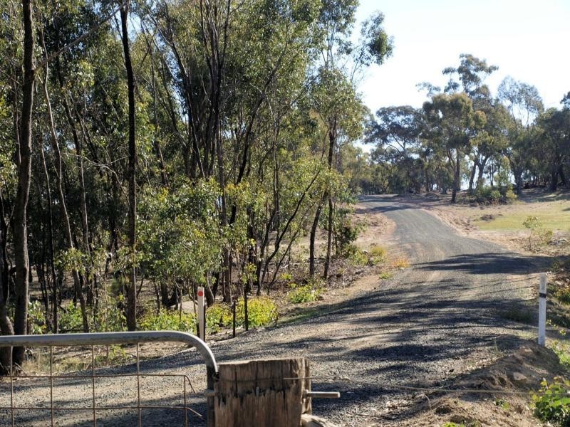 70 East Baynton Road, Heathcote VIC 3523