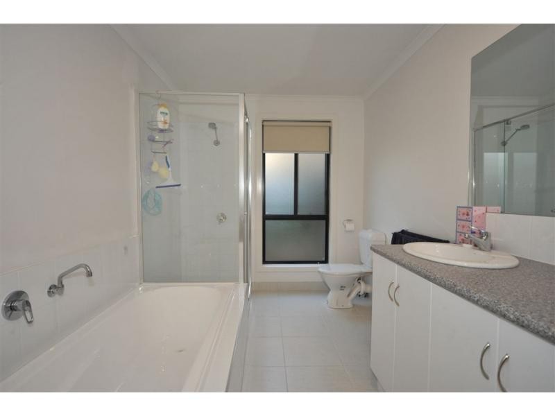 219 Allingham Street, Kangaroo Flat VIC 3555