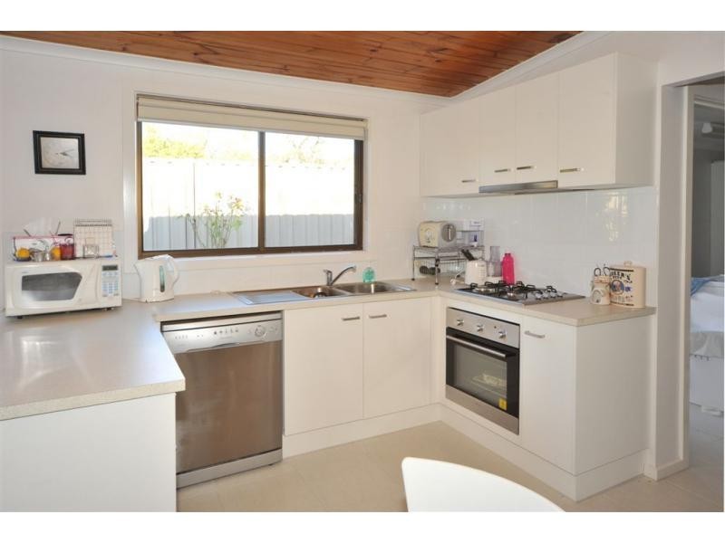 219 Allingham Street, Kangaroo Flat VIC 3555