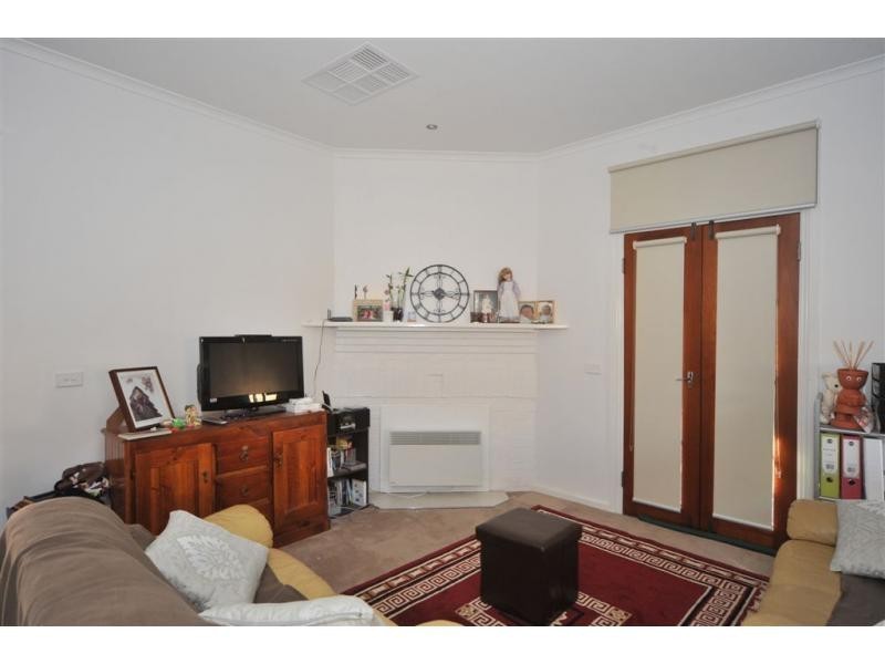 219 Allingham Street, Kangaroo Flat VIC 3555