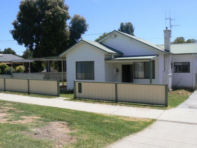 6 Burnside Street, Eaglehawk VIC 3556