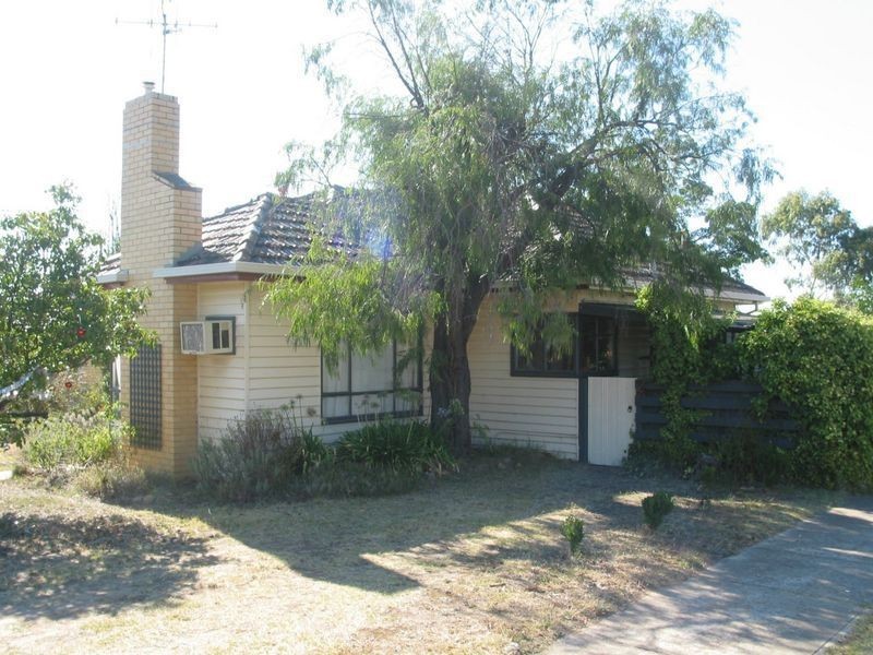3 Stanfield Street, Long Gully VIC 3550