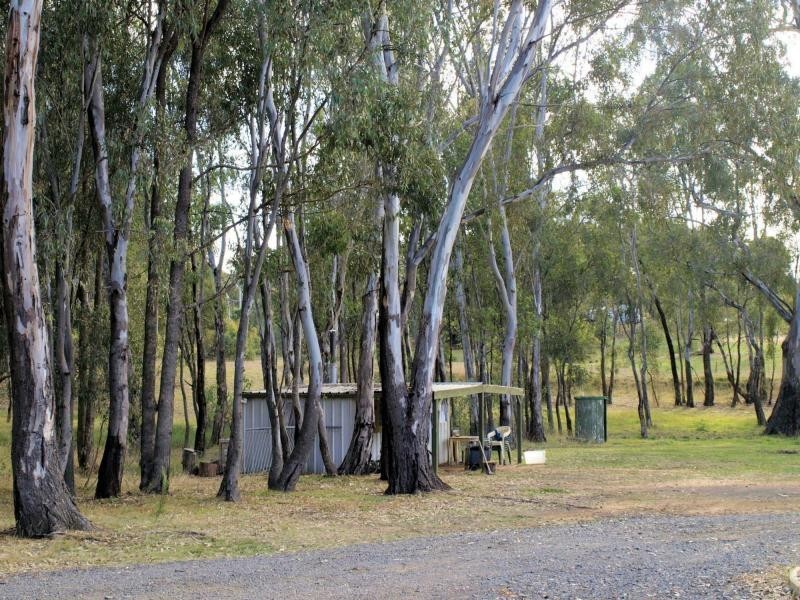 10 Hookes Lane, Heathcote VIC 3523