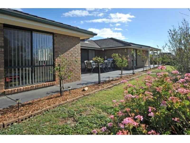 20 Kathleen Terrace, Maiden Gully VIC 3551