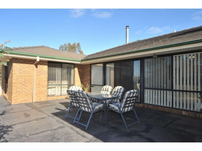 20 Kathleen Terrace, Maiden Gully VIC 3551
