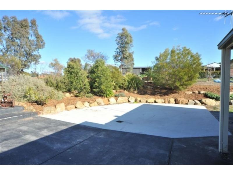 20 Kathleen Terrace, Maiden Gully VIC 3551