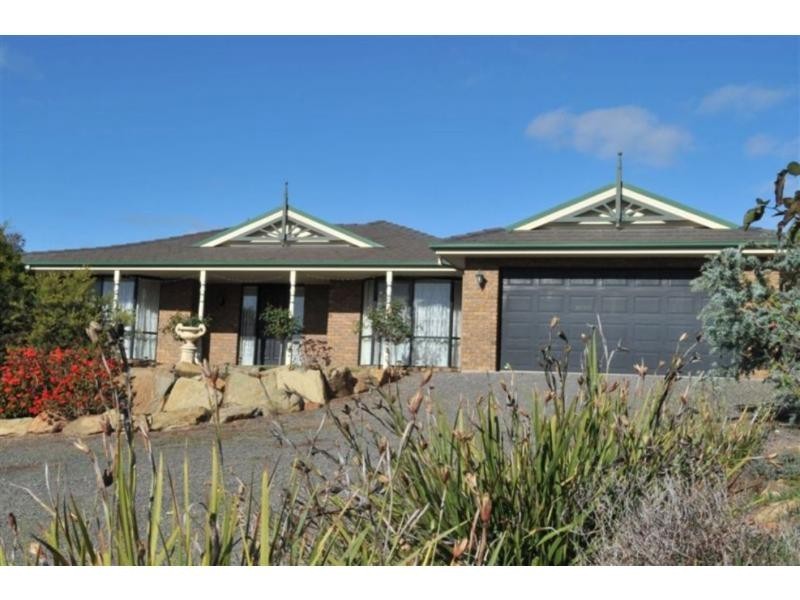 20 Kathleen Terrace, Maiden Gully VIC 3551