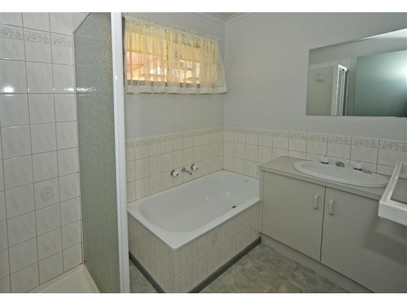27 Queen Street, Kangaroo Flat VIC 3555