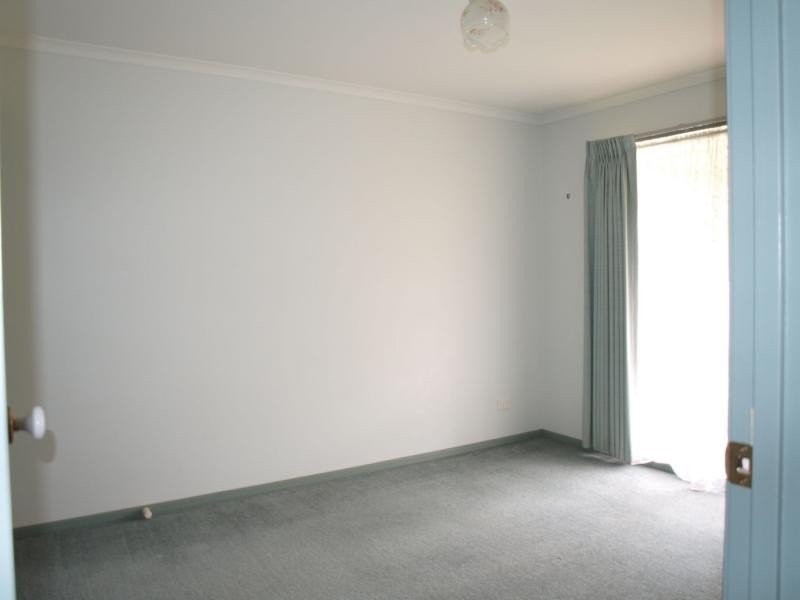 27 Queen Street, Kangaroo Flat VIC 3555