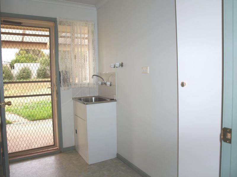 27 Queen Street, Kangaroo Flat VIC 3555