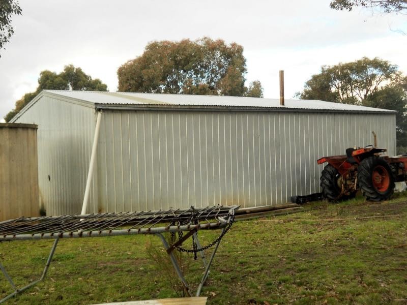 40 Teasley Drive, Heathcote VIC 3523