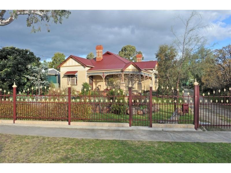 33 Victoria Street, Eaglehawk VIC 3556