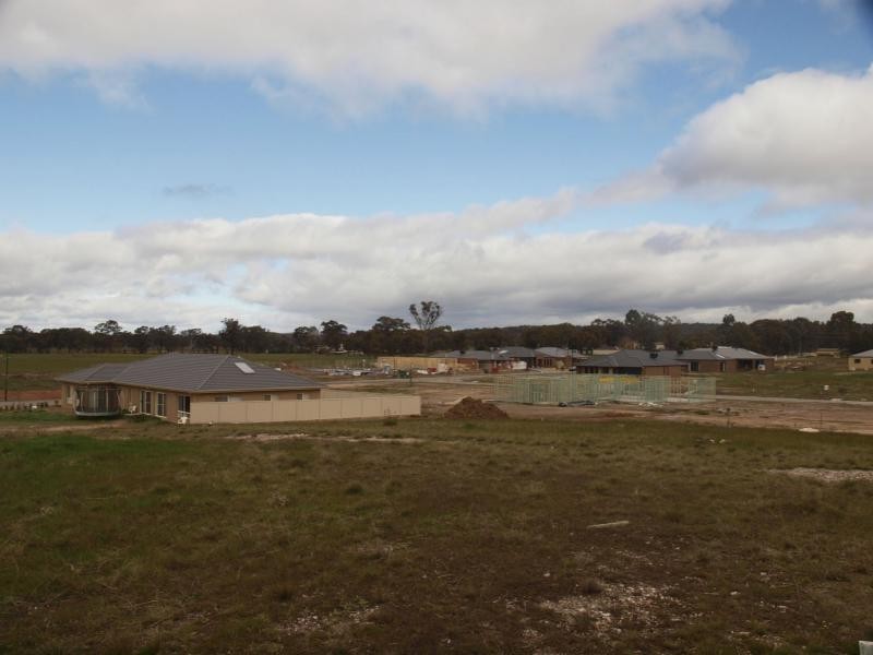 3 Charlbert Place, Strathfieldsaye VIC 3551