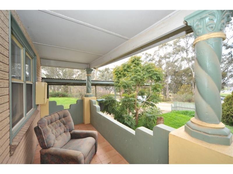 2 Hammill Street, Kangaroo Flat VIC 3555