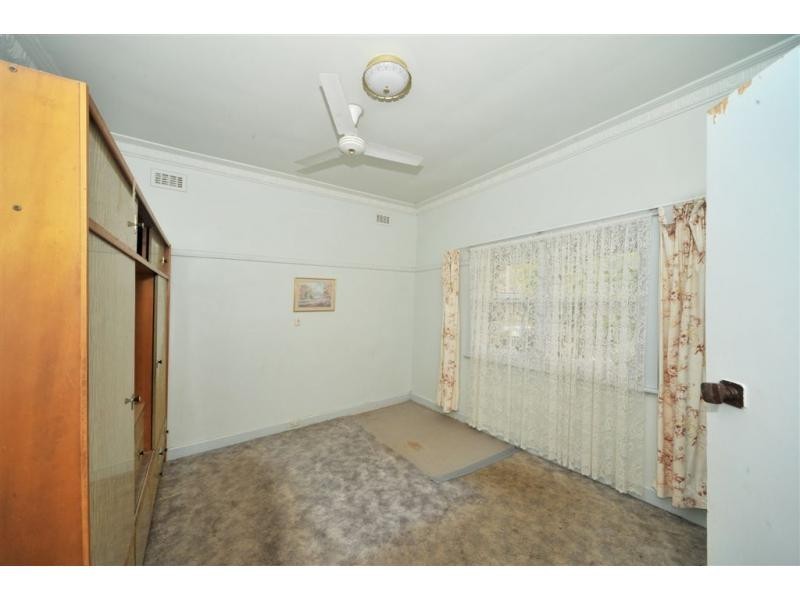 2 Hammill Street, Kangaroo Flat VIC 3555