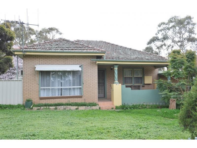 2 Hammill Street, Kangaroo Flat VIC 3555