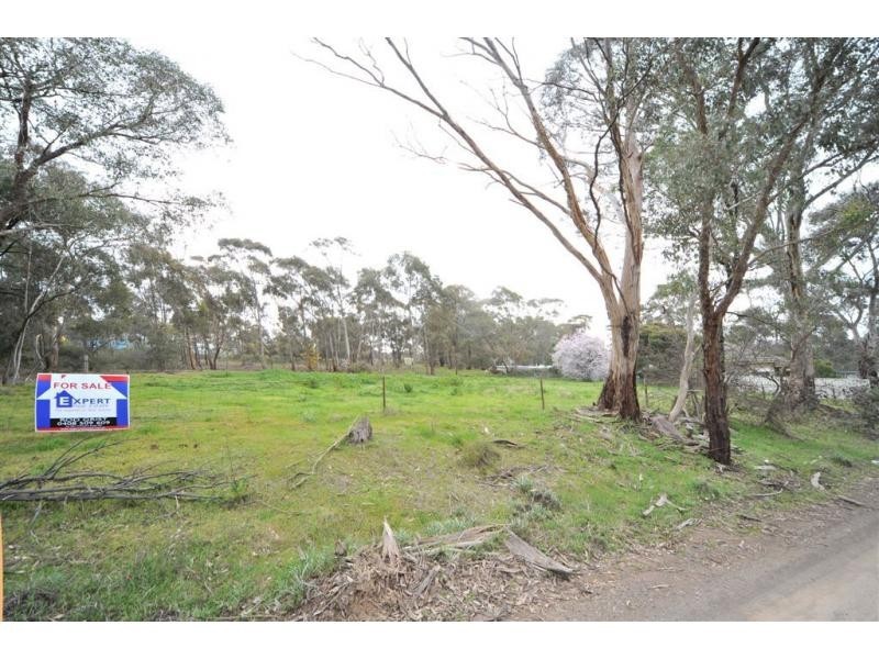 2 Hammill Street, Kangaroo Flat VIC 3555