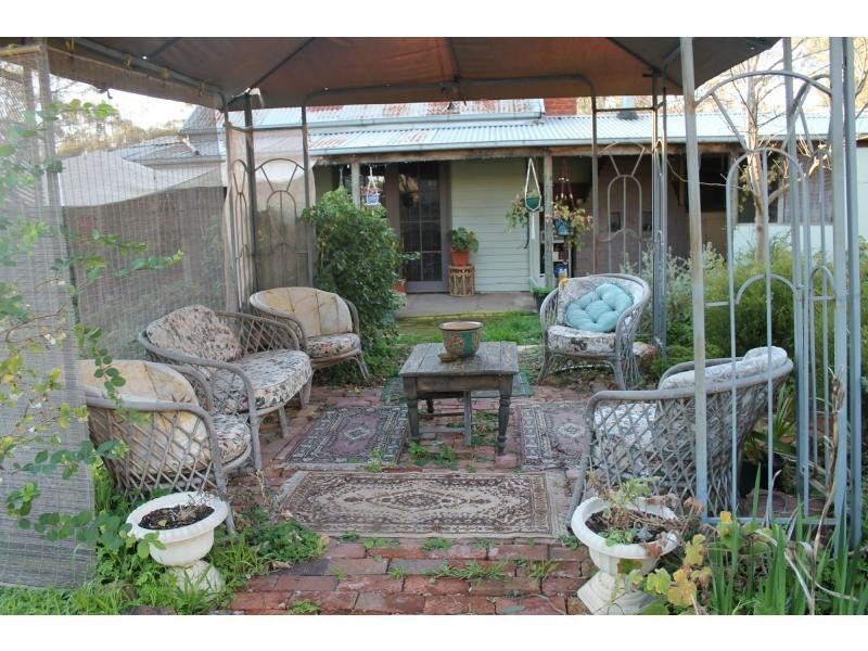 8 Commercial Road, Tarnagulla VIC 3551