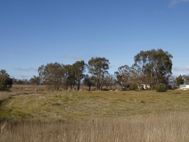 Lot 1&2 Heathcote/Redesdale Road, Mia Mia VIC 3444