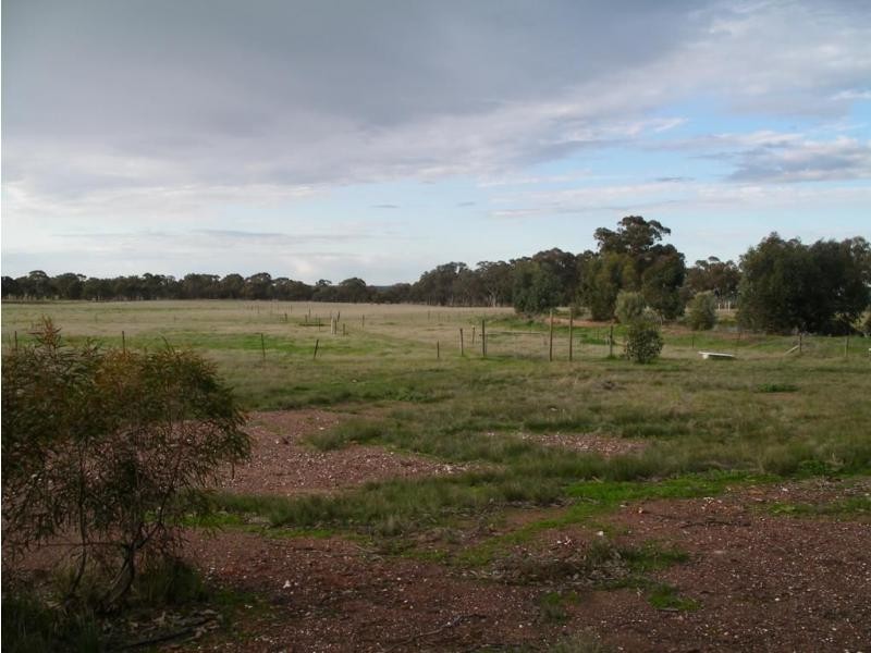 2a Aldridges/24 Munro Road, Neilborough VIC 3570