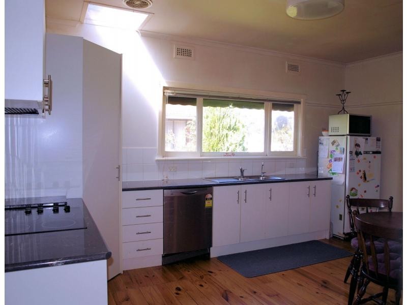 24 Hospital Street, Heathcote VIC 3523