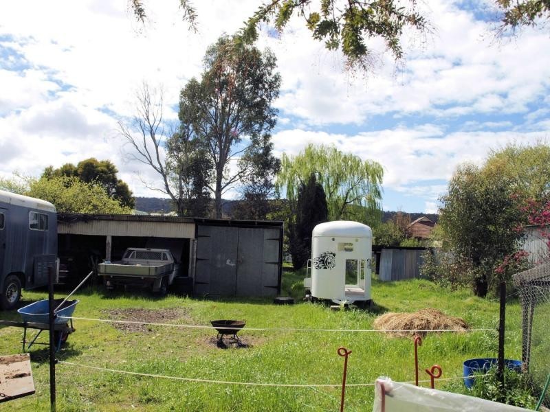 24 Hospital Street, Heathcote VIC 3523