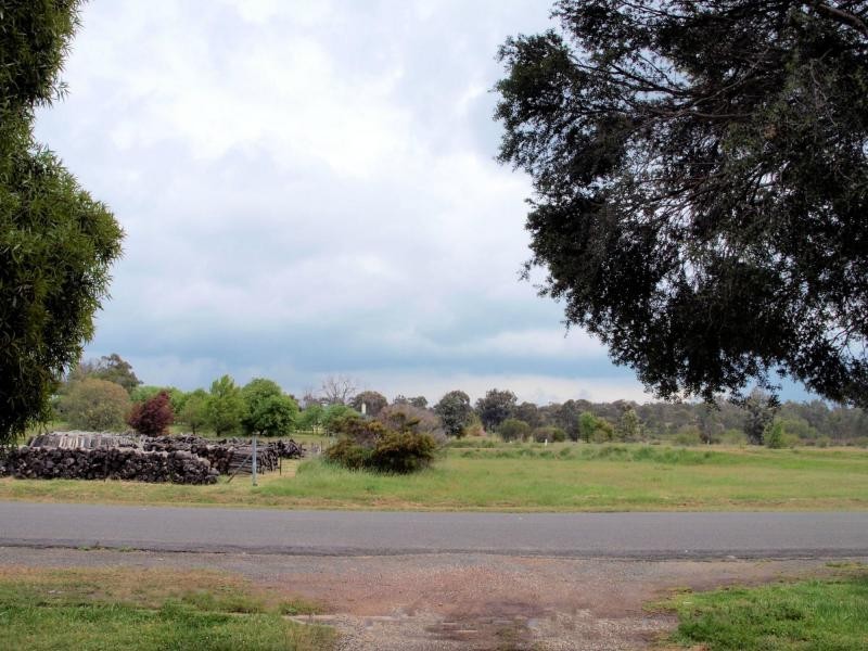 24 Hospital Street, Heathcote VIC 3523