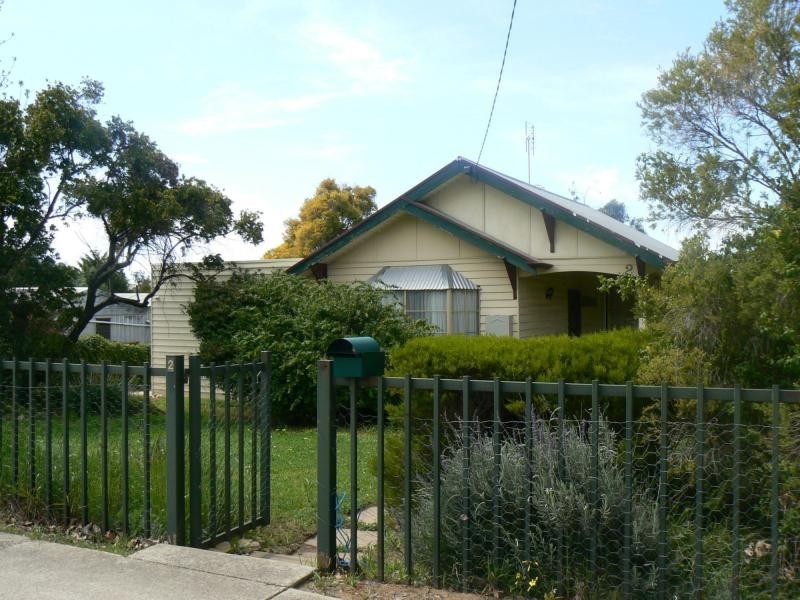 2 Moran Street, Ironbark VIC 3550