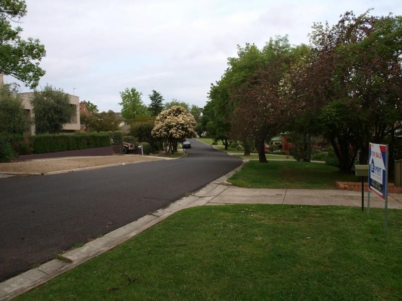 2/16 Bignold Avenue, East Bendigo VIC 3550