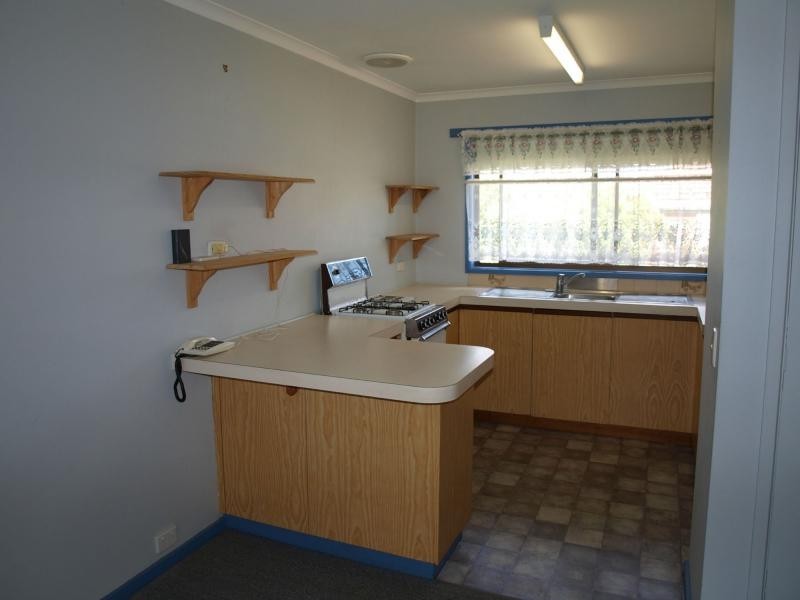 2/16 Bignold Avenue, East Bendigo VIC 3550