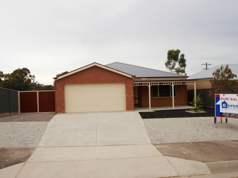 2B Curtain Street, Eaglehawk VIC 3556