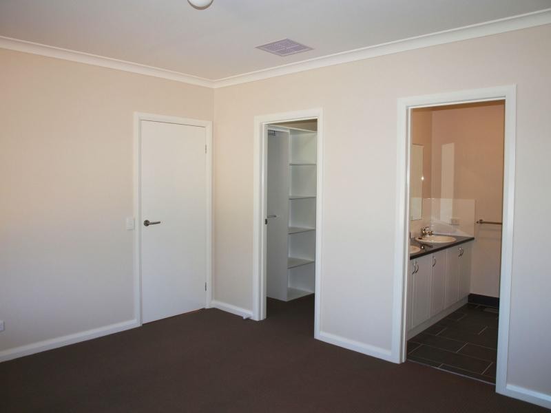 2B Curtain Street, Eaglehawk VIC 3556