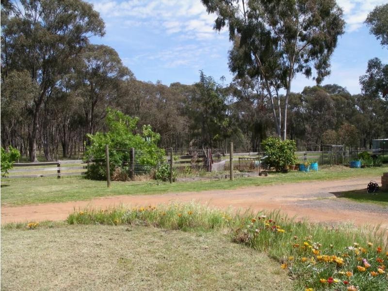 120 Edwards Road, Maiden Gully VIC 3551