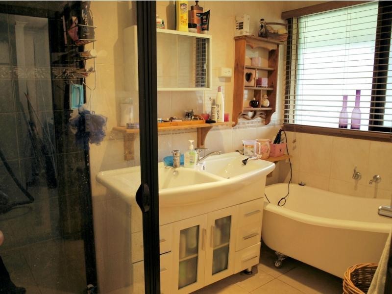 40 Teasley Drive, Heathcote VIC 3523