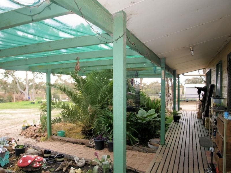 40 Teasley Drive, Heathcote VIC 3523