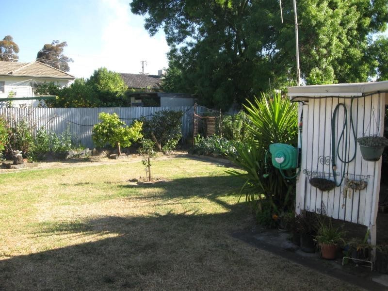 5 Rule Street, California Gully VIC 3556