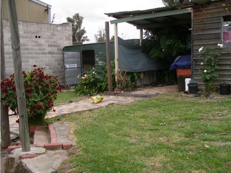 323 Eaglehawk Road, Eaglehawk VIC 3556