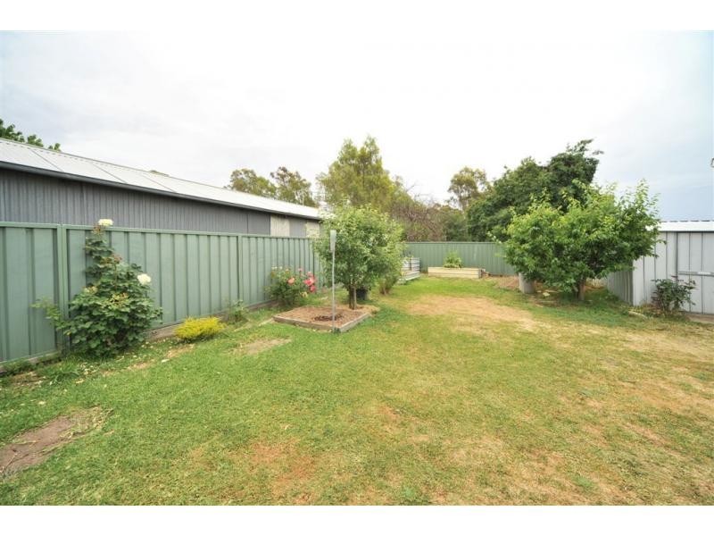 10 Hope Street, Kangaroo Flat VIC 3555