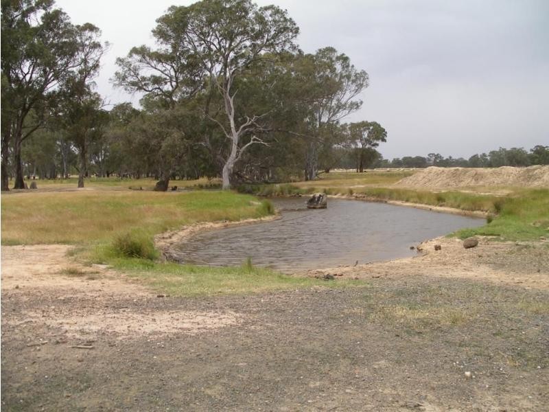 13 Tennyson Road, Huntly VIC 3551