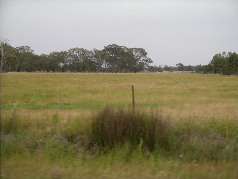 13 Tennyson Road, Huntly VIC 3551