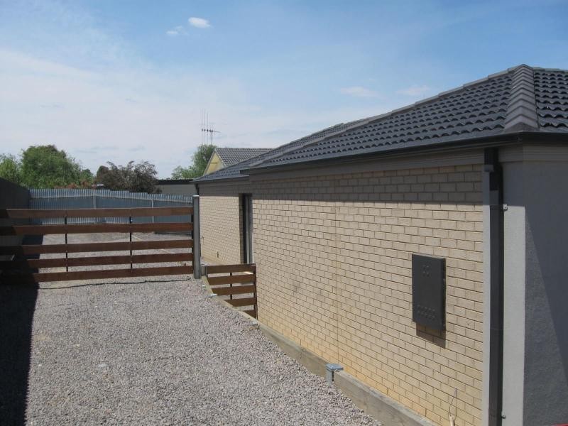 2B Lester Street, Eaglehawk VIC 3556