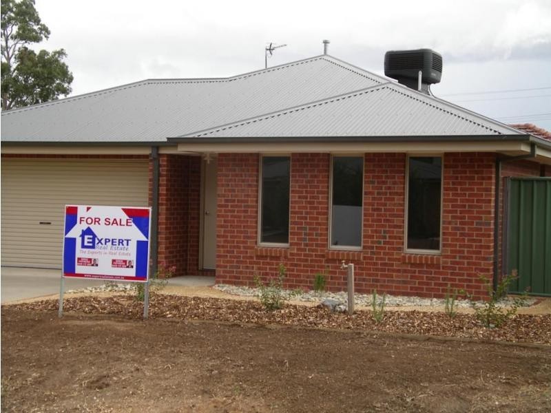 9 Wallan Street, California Gully VIC 3556