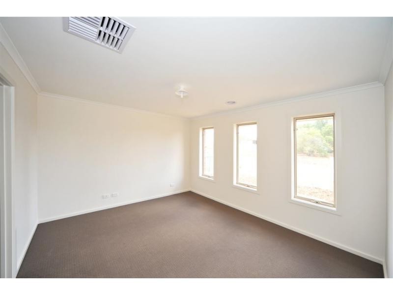 9 Wallan Street, California Gully VIC 3556
