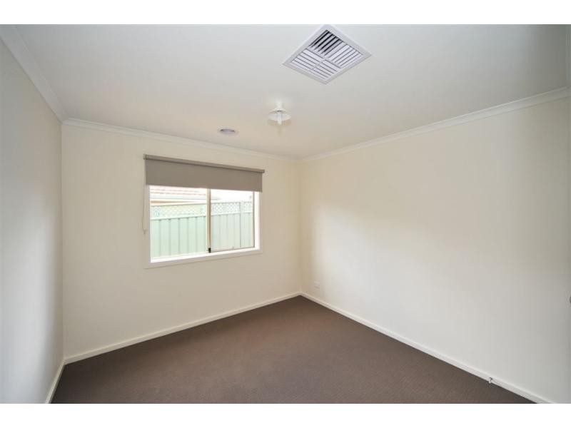 9 Wallan Street, California Gully VIC 3556