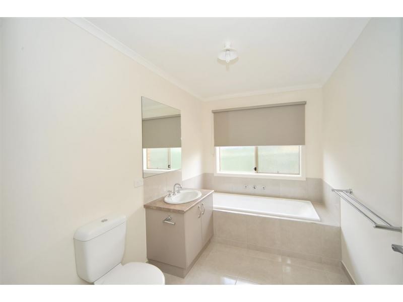9 Wallan Street, California Gully VIC 3556