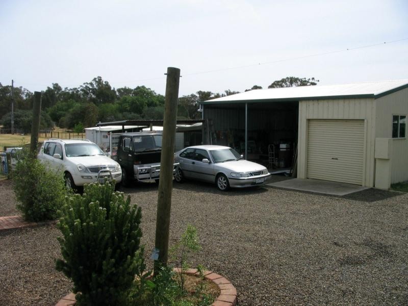 54 Middle Road, Dunolly VIC 3472